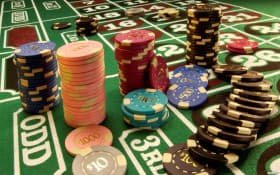 Antarmuka Speed Baccarat mpo4 menampilkan meja permainan dengan dealer langsung, area taruhan, dan hitungan mundur